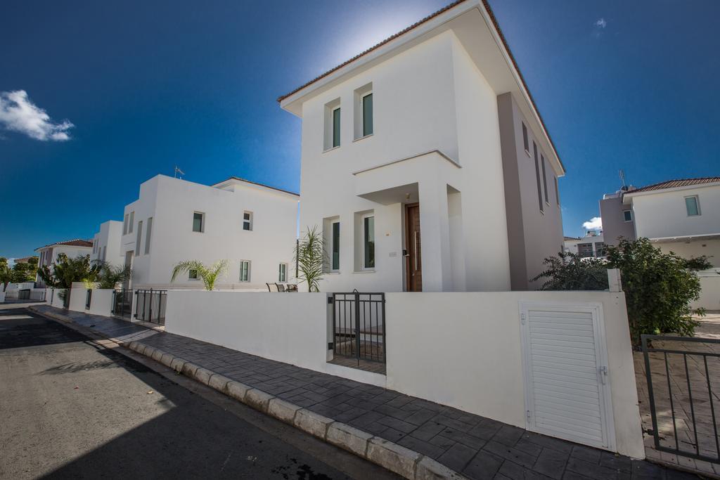 Avra Villas Паралимни Номер фото