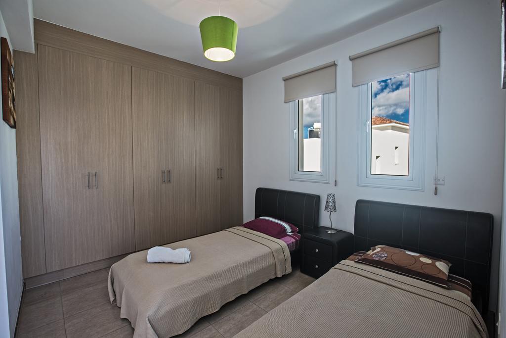 Avra Villas Паралимни Номер фото