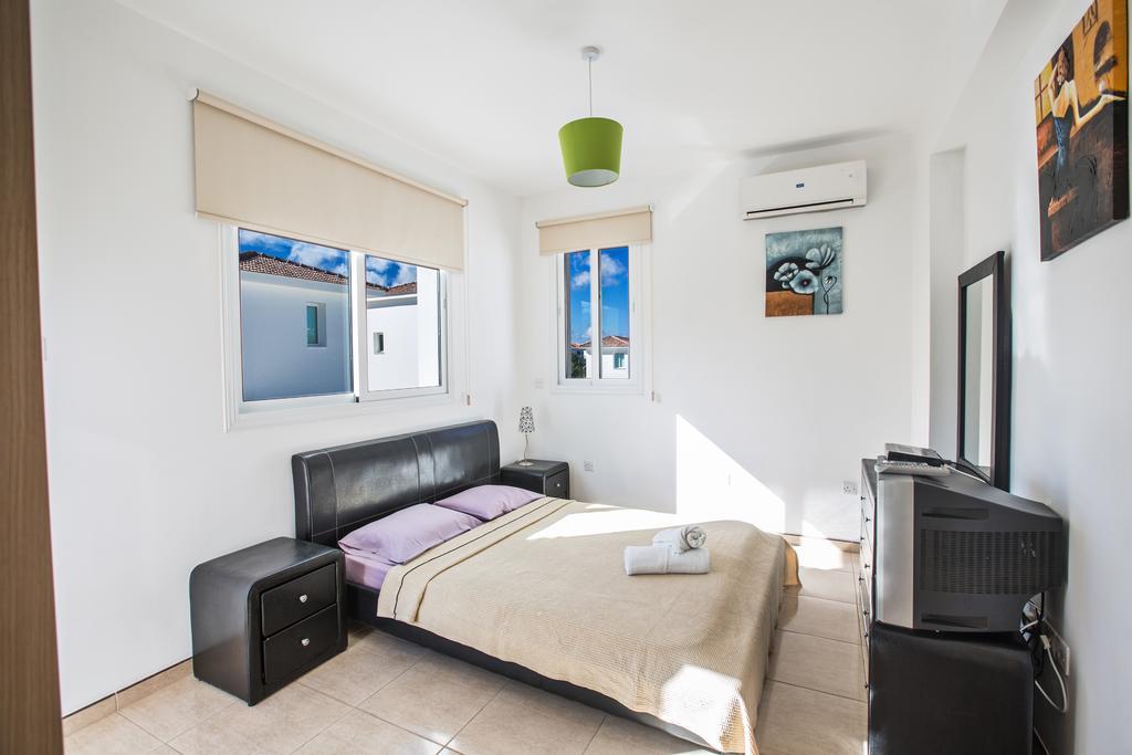 Avra Villas Паралимни Номер фото